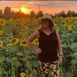 Meet your Posher, Sandy